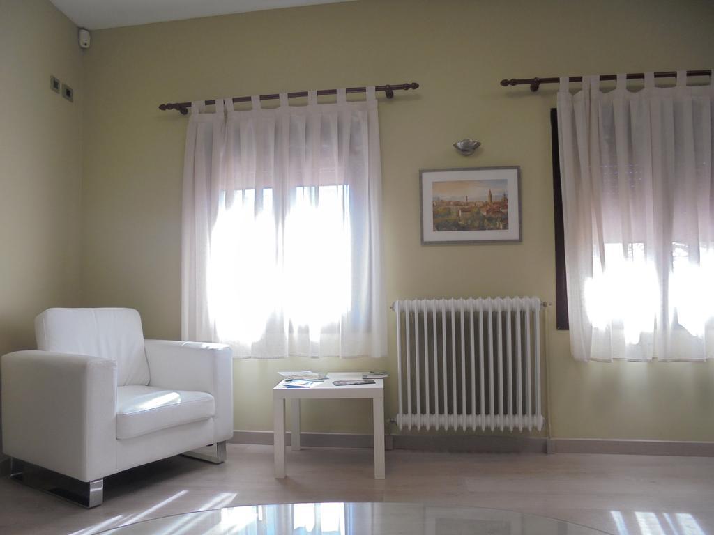Hostal Palacete De Los Arcedianos Tarazona Exteriér fotografie
